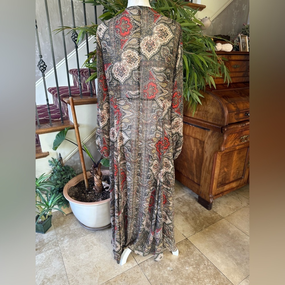 Express ladies, long sleeve maxi, sheer cover-up size large, NWT Paisley - Picture 10 of 16